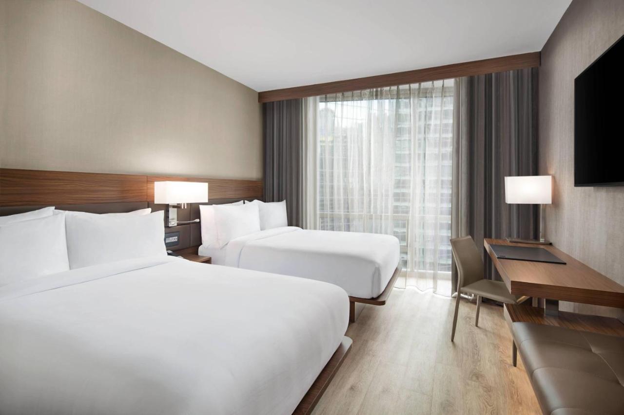 Double Room Two Double Beds River View Non-Smoking,1389948461:JPEG