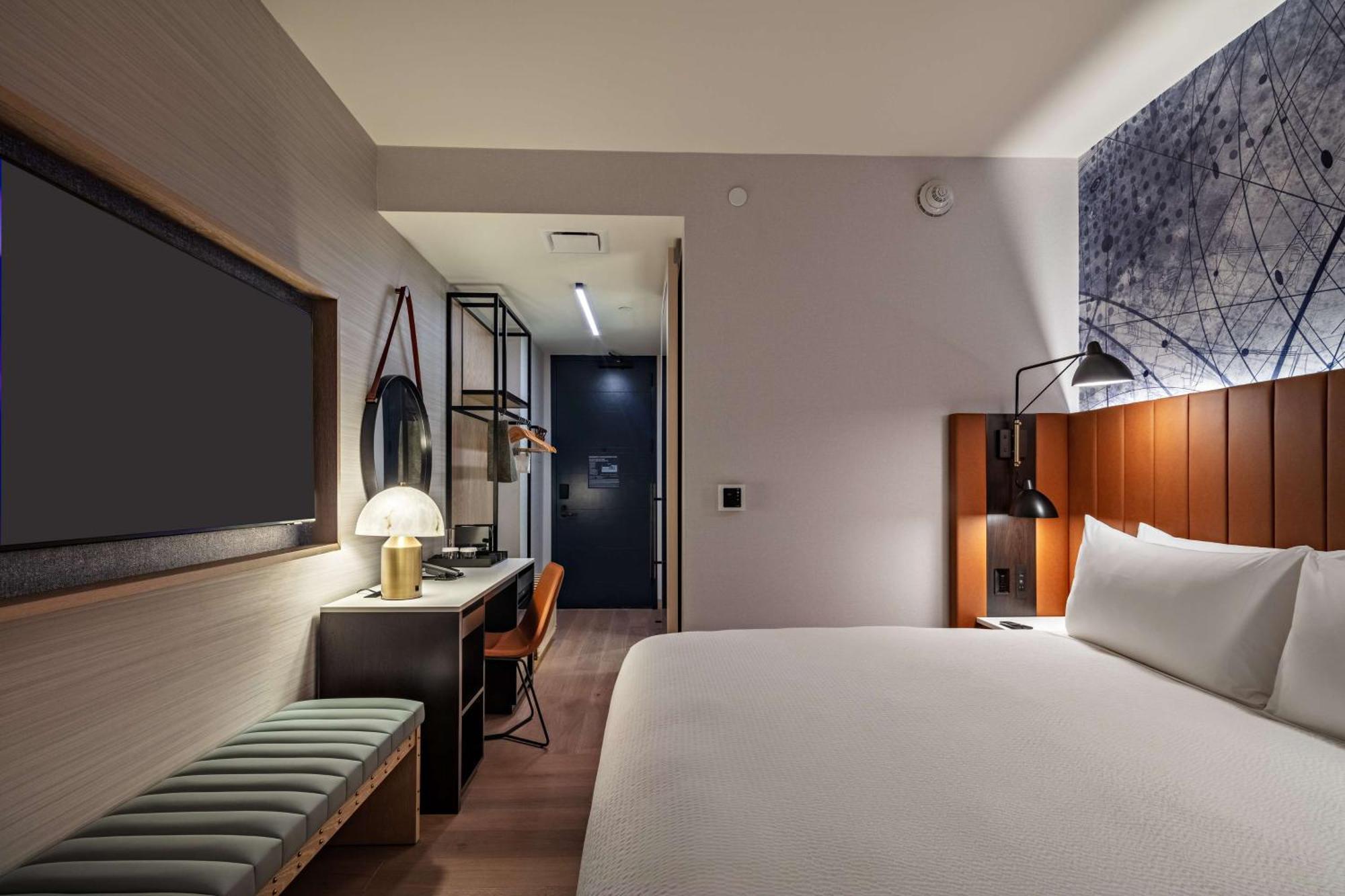 King Room with Times Square View - High Floor