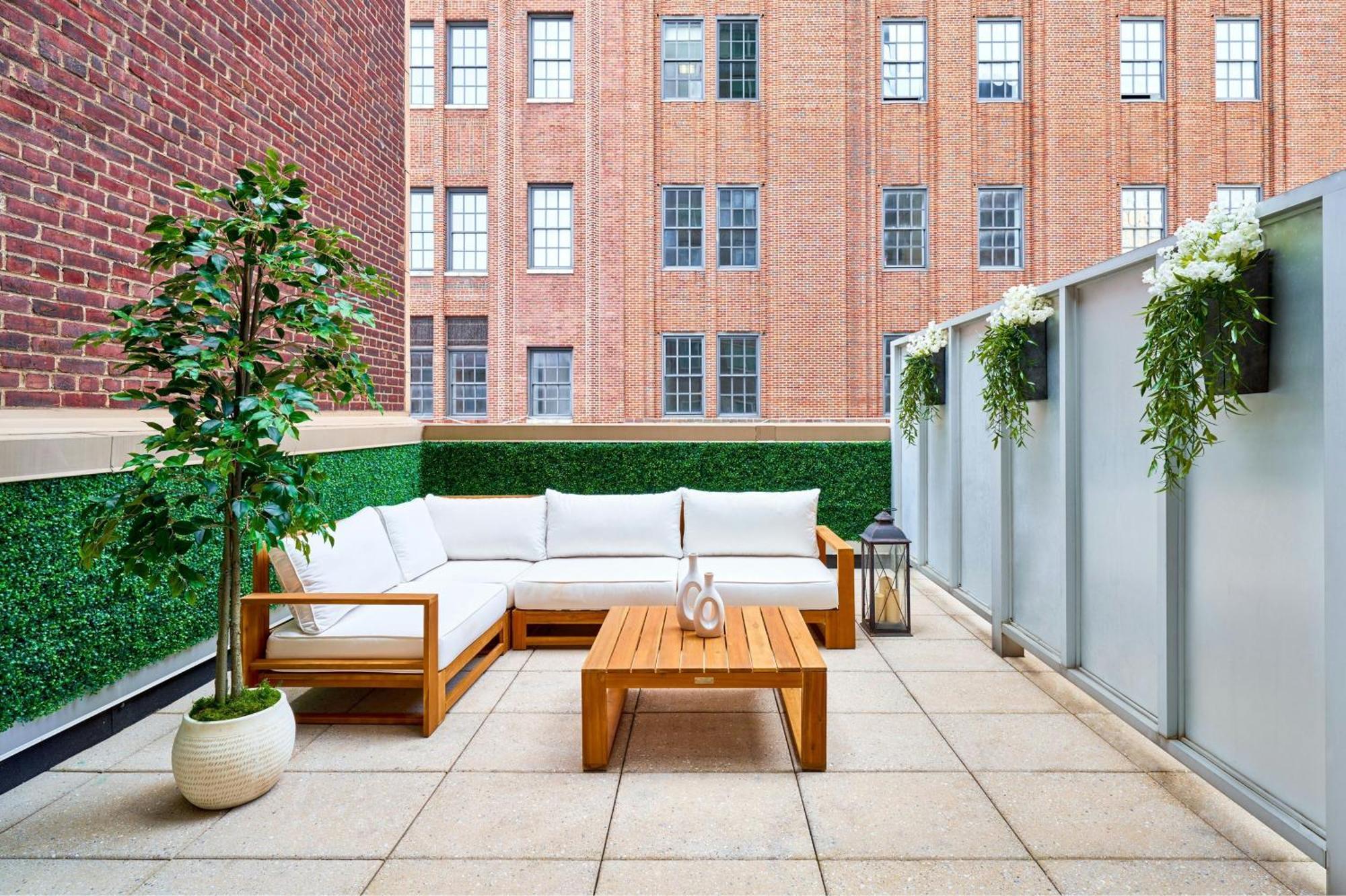 Standard King Room Patio,1774458562:JPEG