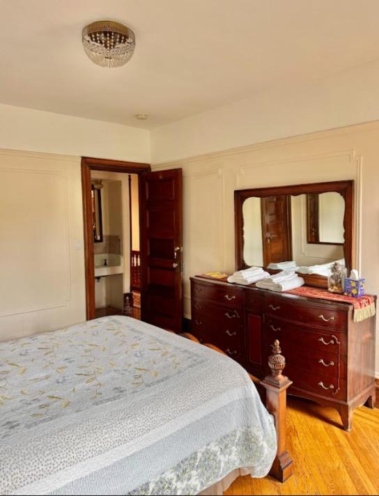 Queen Room