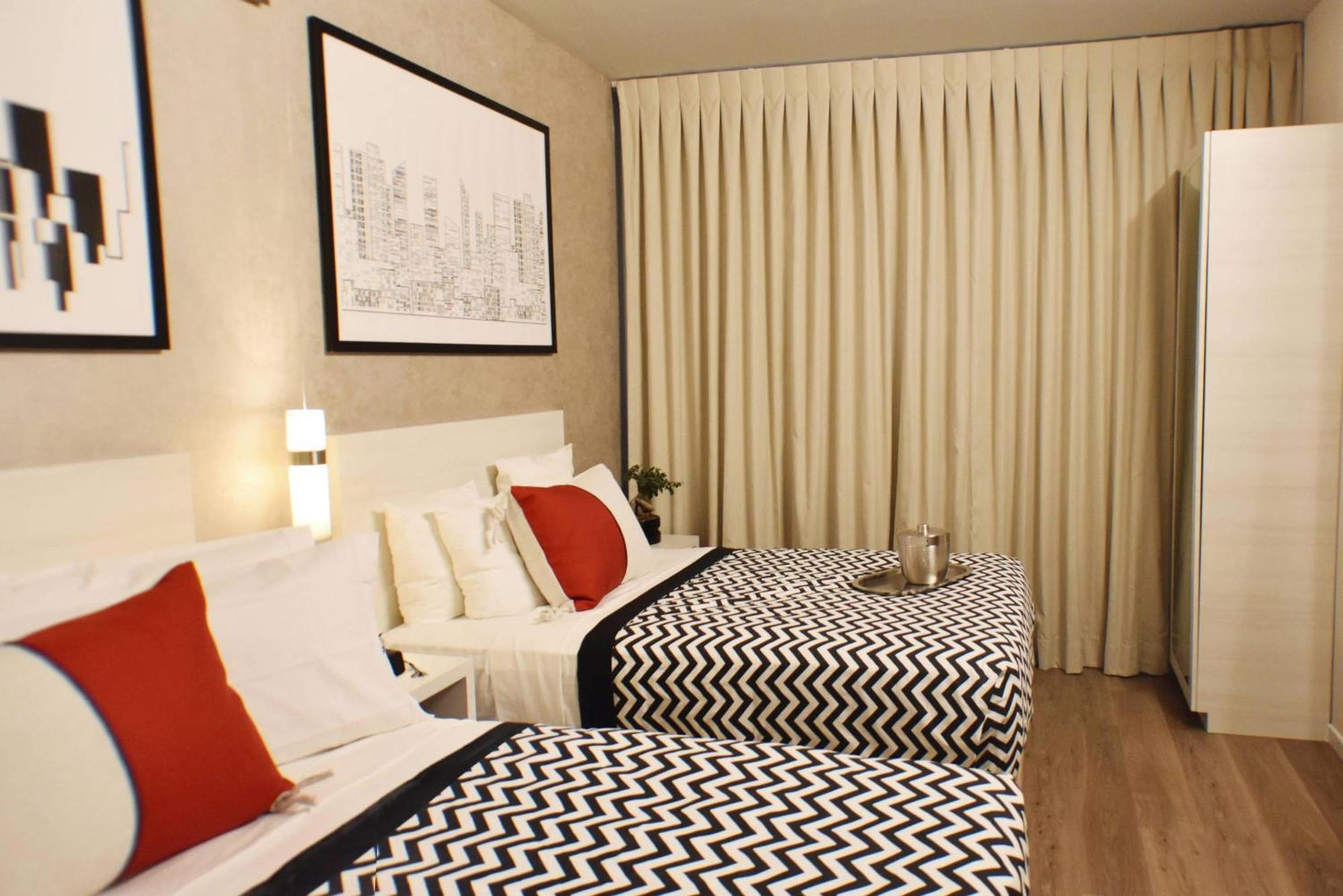 Double Room Two Double Beds Non-Smoking