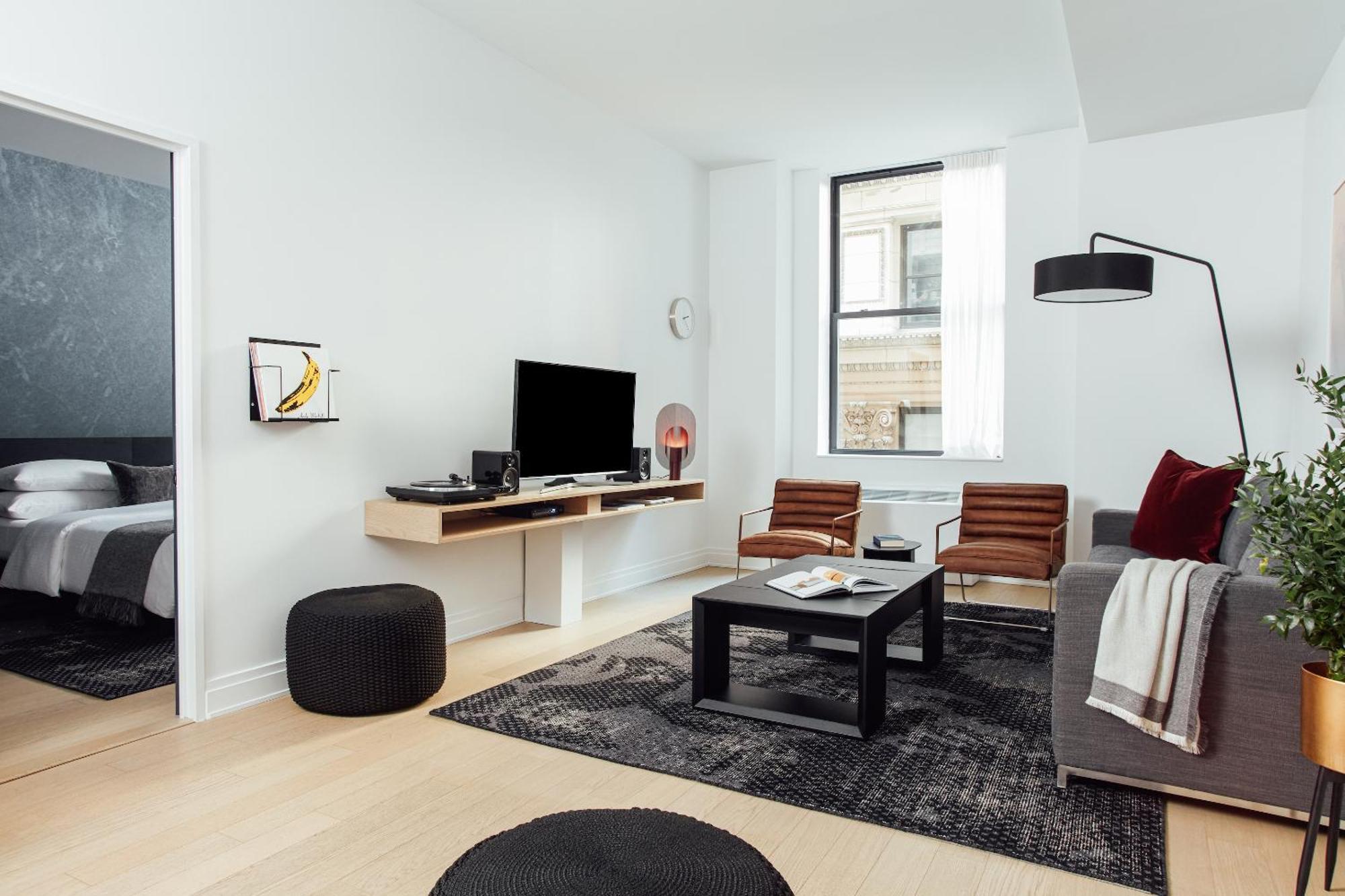 One Bedroom King 24 or 7 Front Desk