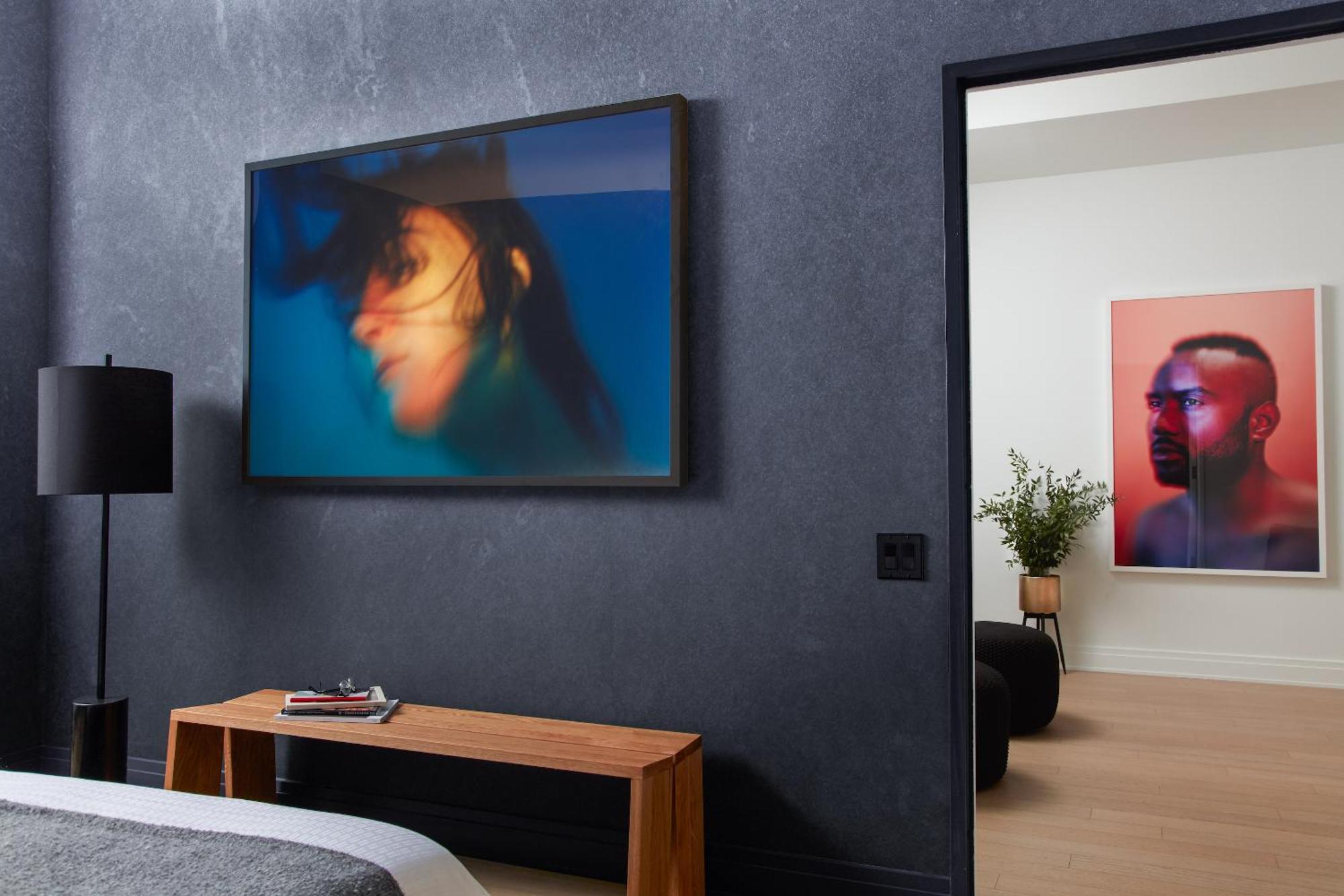 One Bedroom King 24 or 7 Front Desk