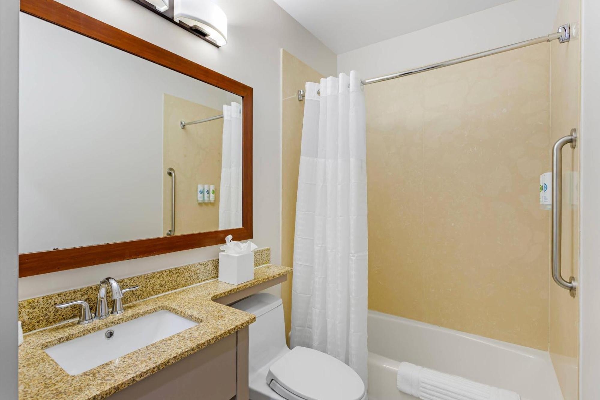 Queen Room - Disability Access/Non Smoking