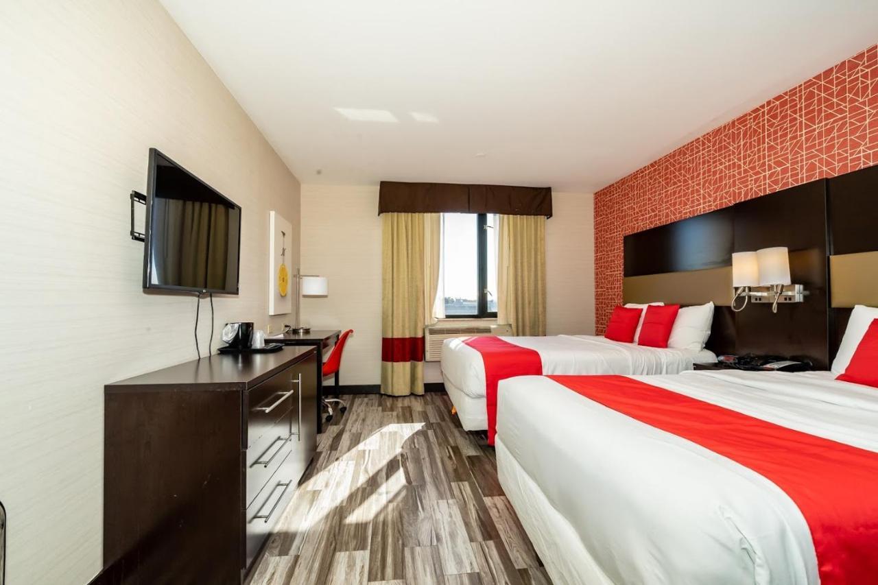 Double Room with Two Double Beds - Non-Smoking