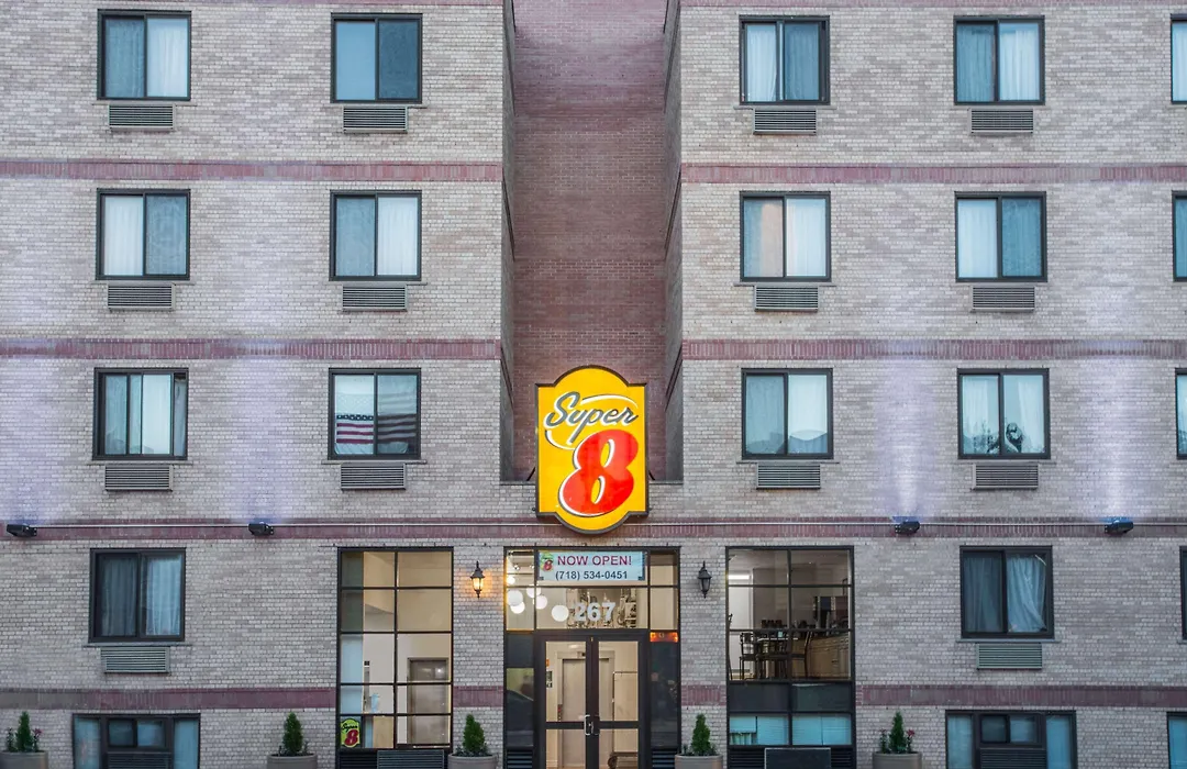 Super 8 By Wyndham Brooklyn / Park Slope Hotel-1