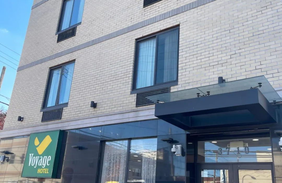 Voyage Hotel-1