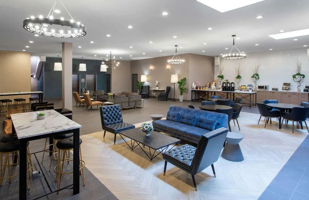 Microtel Inn By Wyndham Long Island City-1