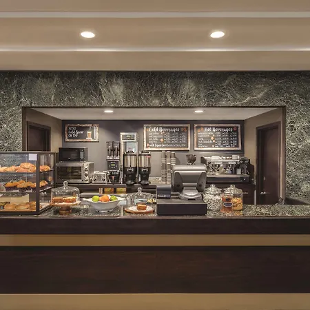 Doubletree By Hilton New York-Laguardia-3