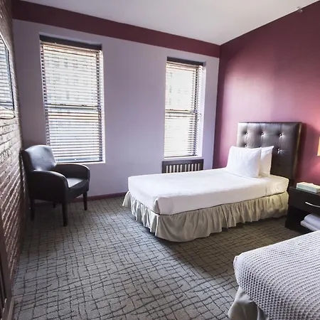 Broadway Hotel & Hostel-3